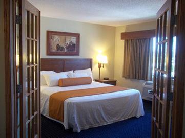 Americinn By Wyndham Airport Hotel