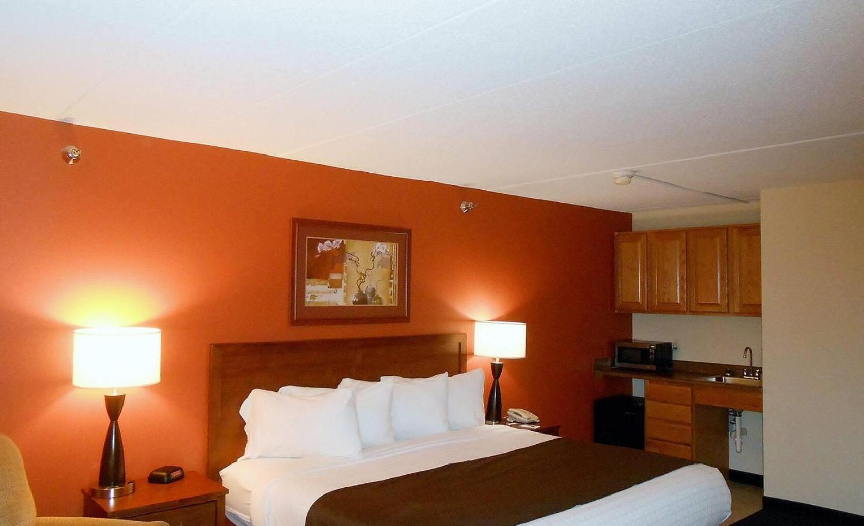 Hotel Americinn By Wyndham Airport Cedar Rapids