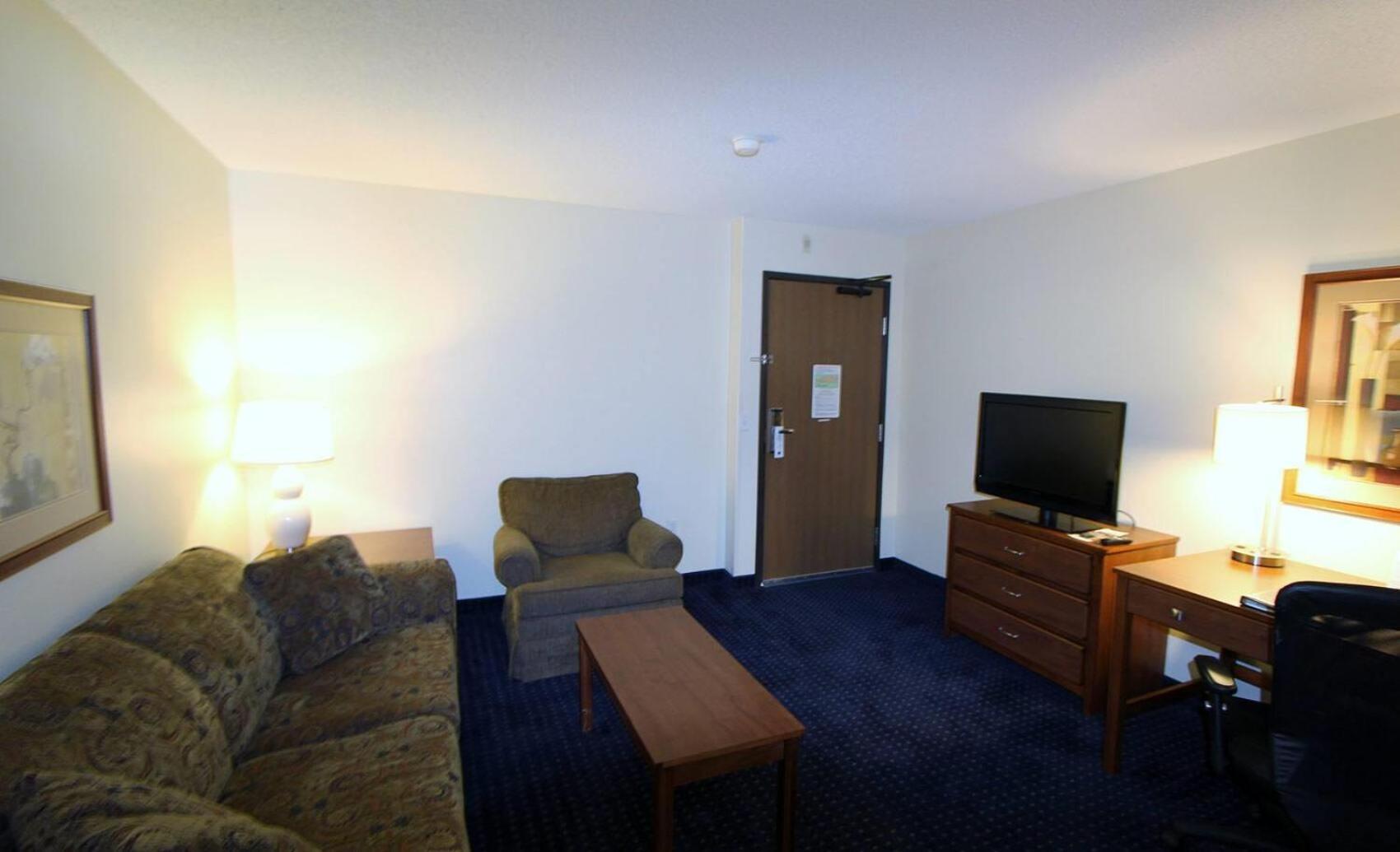 Americinn By Wyndham Airport Hotel Cedar Rapids