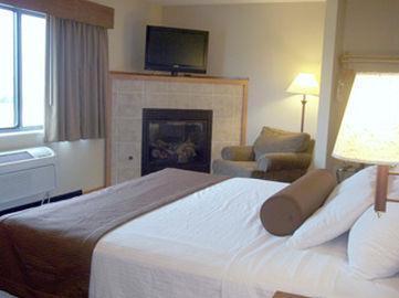 Hotel Americinn By Wyndham Airport 3*