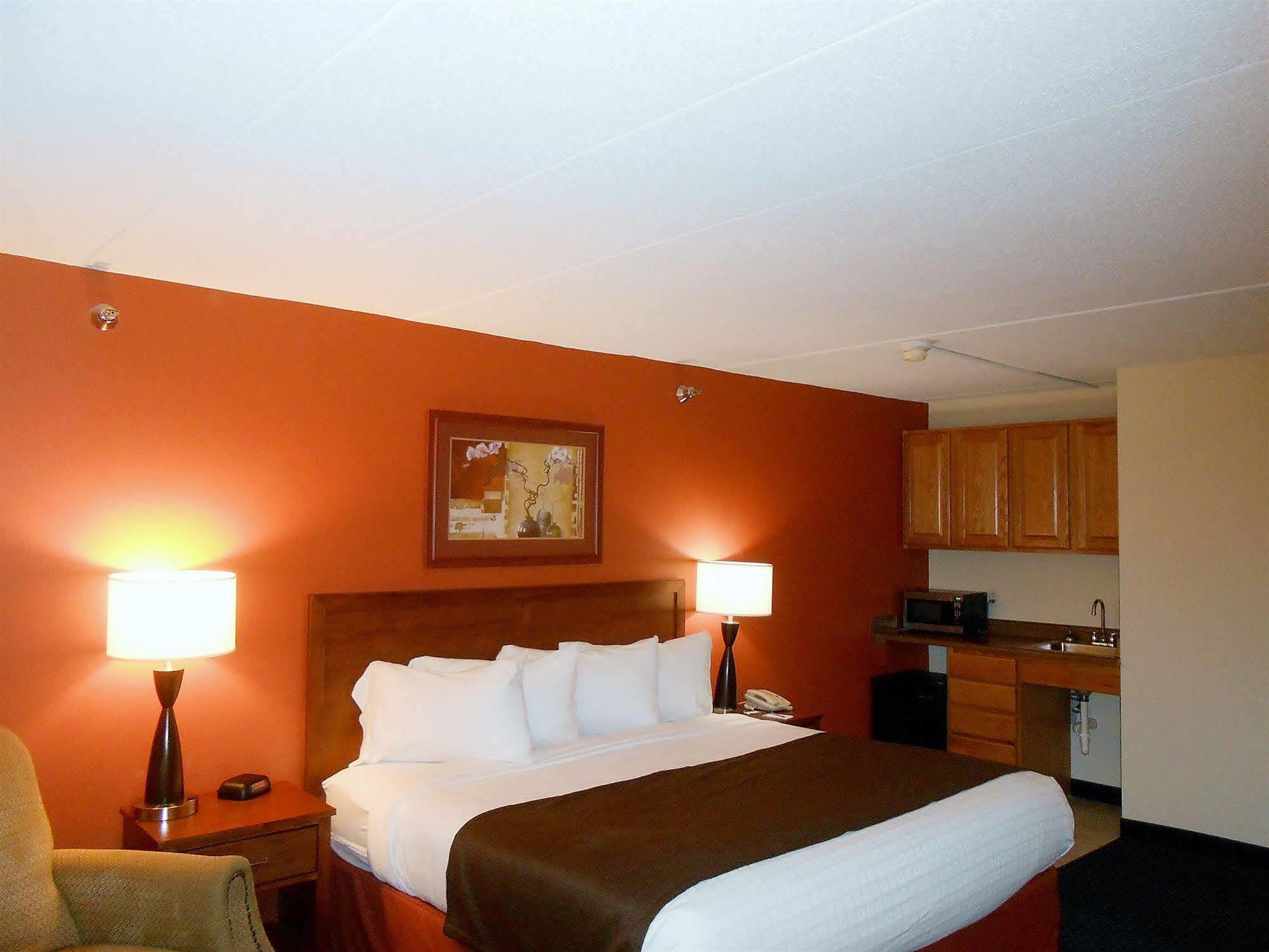 Americinn By Wyndham Airport Hotel 3*