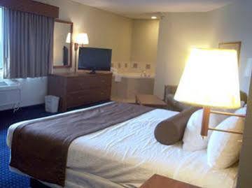 Americinn By Wyndham Airport 3*