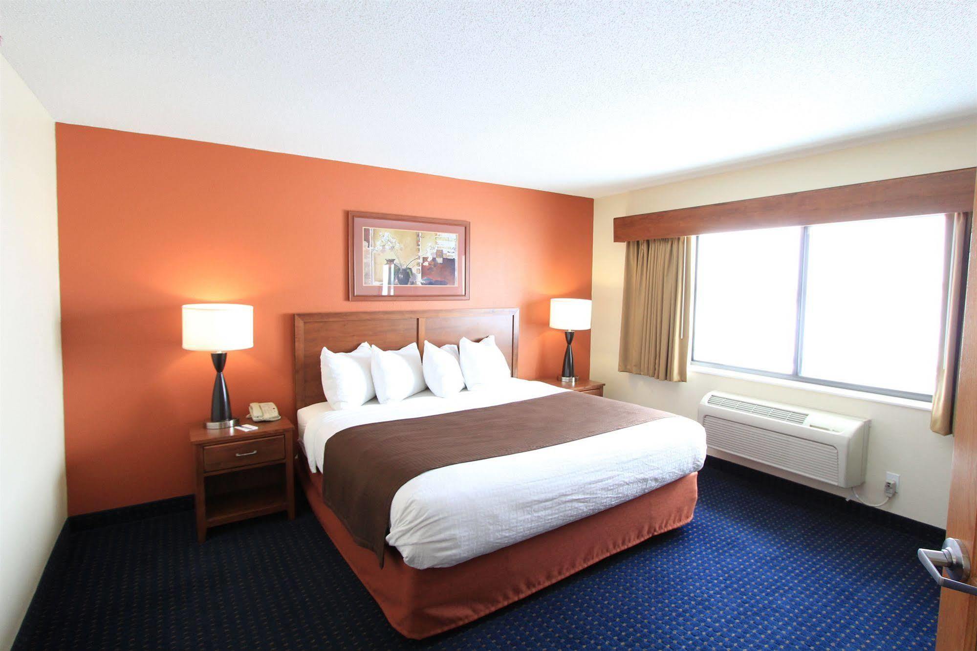 Hotel Americinn By Wyndham Airport